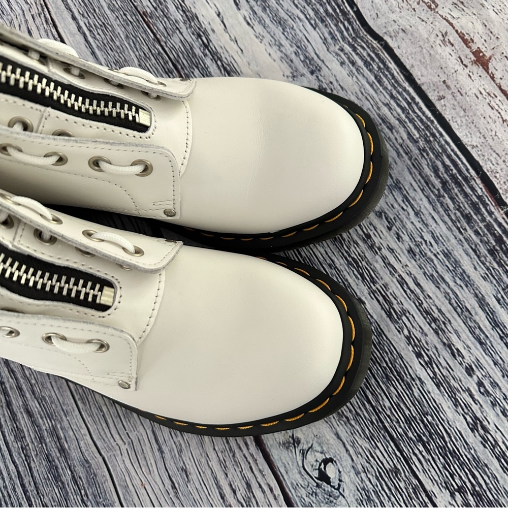 BNIB Dr. Marten’s 1460 Double Zip White Sendal Full Grain Leather Boots - Picture 10 of 12